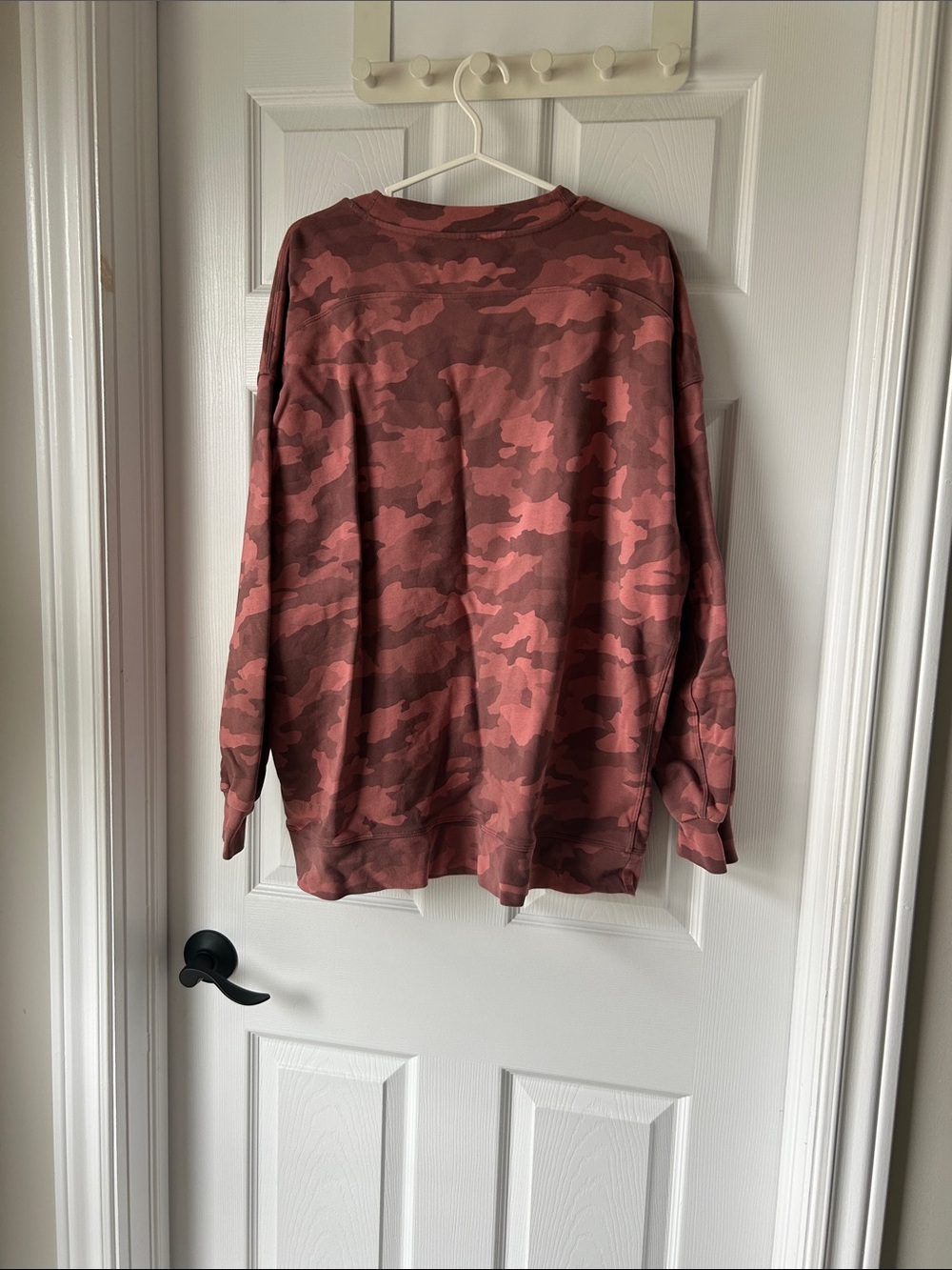 lululemon athletica Women's Camo Crewneck Sweatshirt - Red Camo - Picture 3 of 3